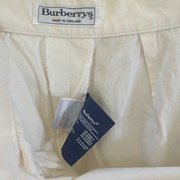 VINTAGE WHITE BURBERRY CAPRIS PANTS - Picture 6 of 10